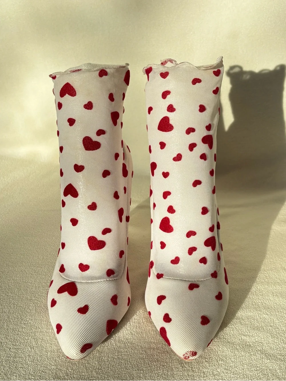 Sugar Thrillz Lovesick Mesh Sock Booties Hearts Lucite Heel Womens Size 7